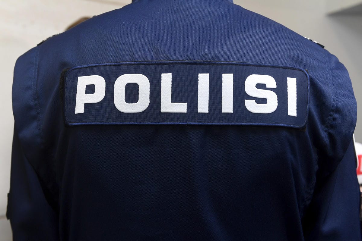 Poliisi kertoo tutkivansa asiaa liikenneturvallisuuden vaarantamisena ja kuolemantuottamuksena. Kuvituskuva. LEHTIKUVA / VESA MOILANEN