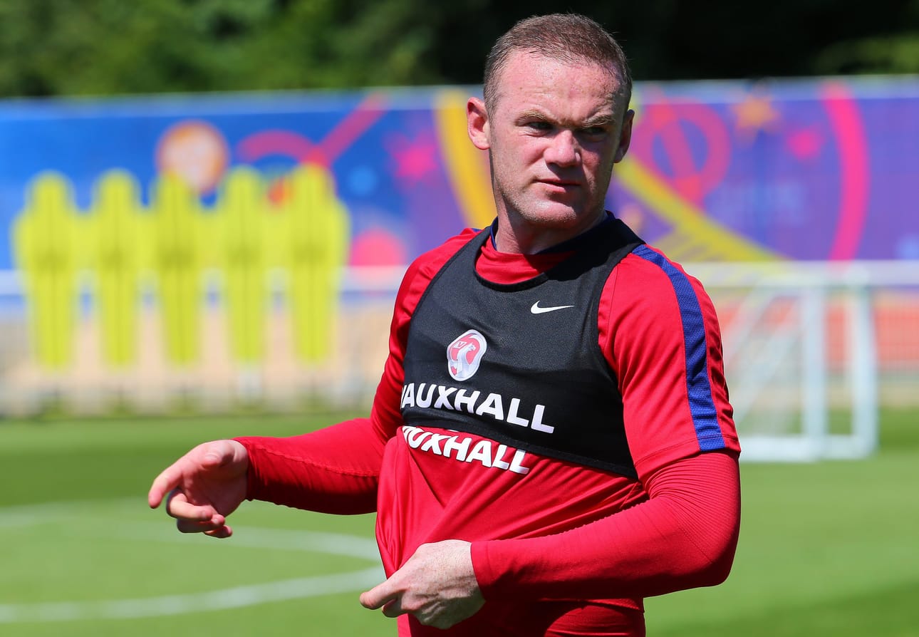 Englannin maajoukkueen menestys on Wayne Rooneyn mukaan etusijalla.