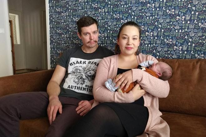 Elisa ja Jari Herralan vauva on vuoden ensimmäinen uusi vimpeliläinen. -Arki on muuttunut täysin erilaiseksi ja uutta opetellaan koko ajan.