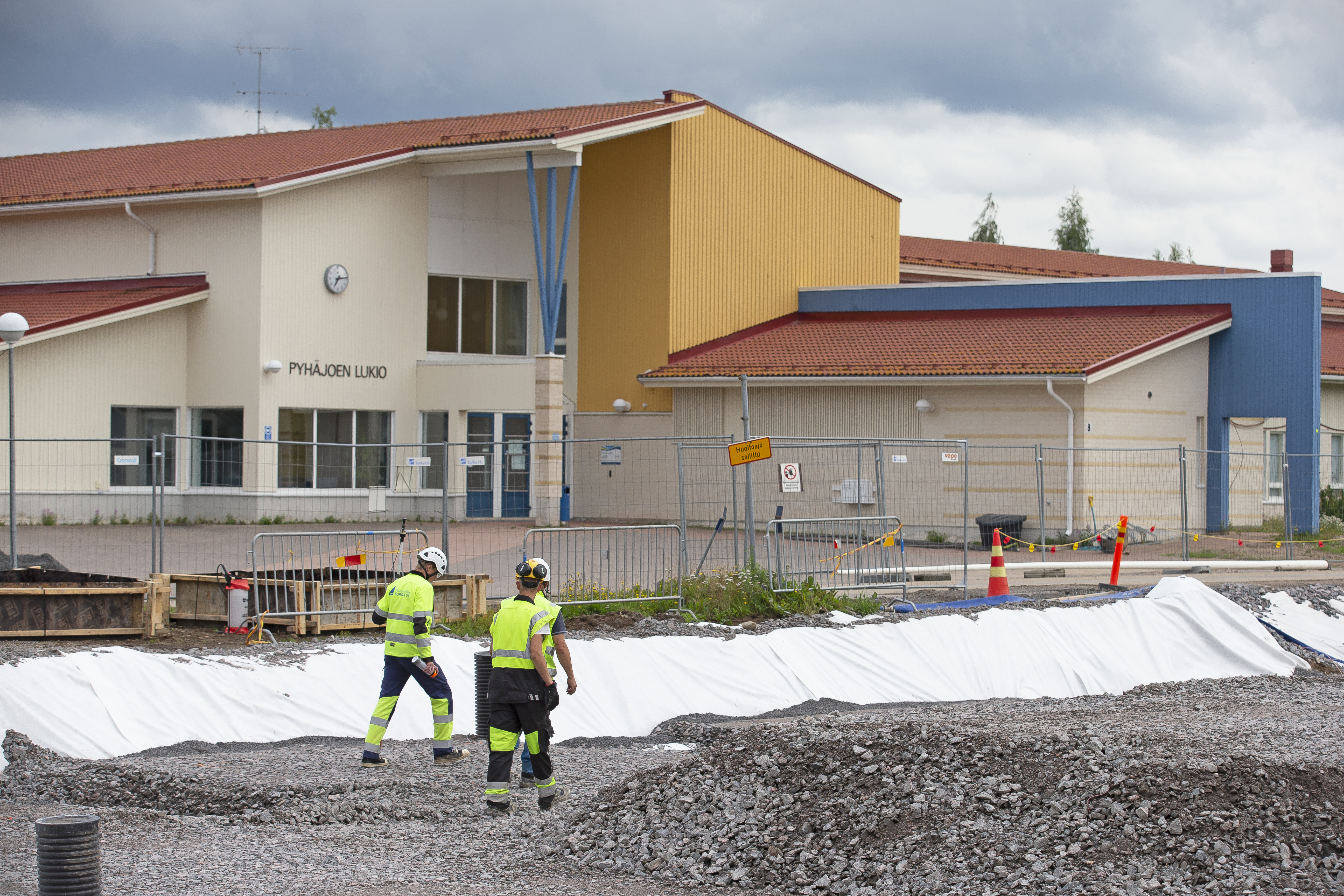 Pyhäjoen Saaren koulun rakentaminen