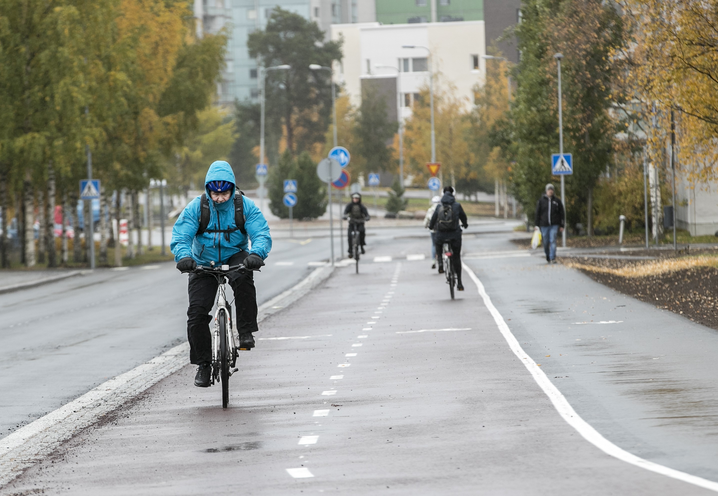Viiden kilometrin mittainen pyöräilybaana valmistui pitkälti suunnitellussa aikataulussaan. Liikenneinsinööri Harri Vaarala arvioi, että alkuperäisestä tavoitteesta jäätiin muutaman päivän verran.