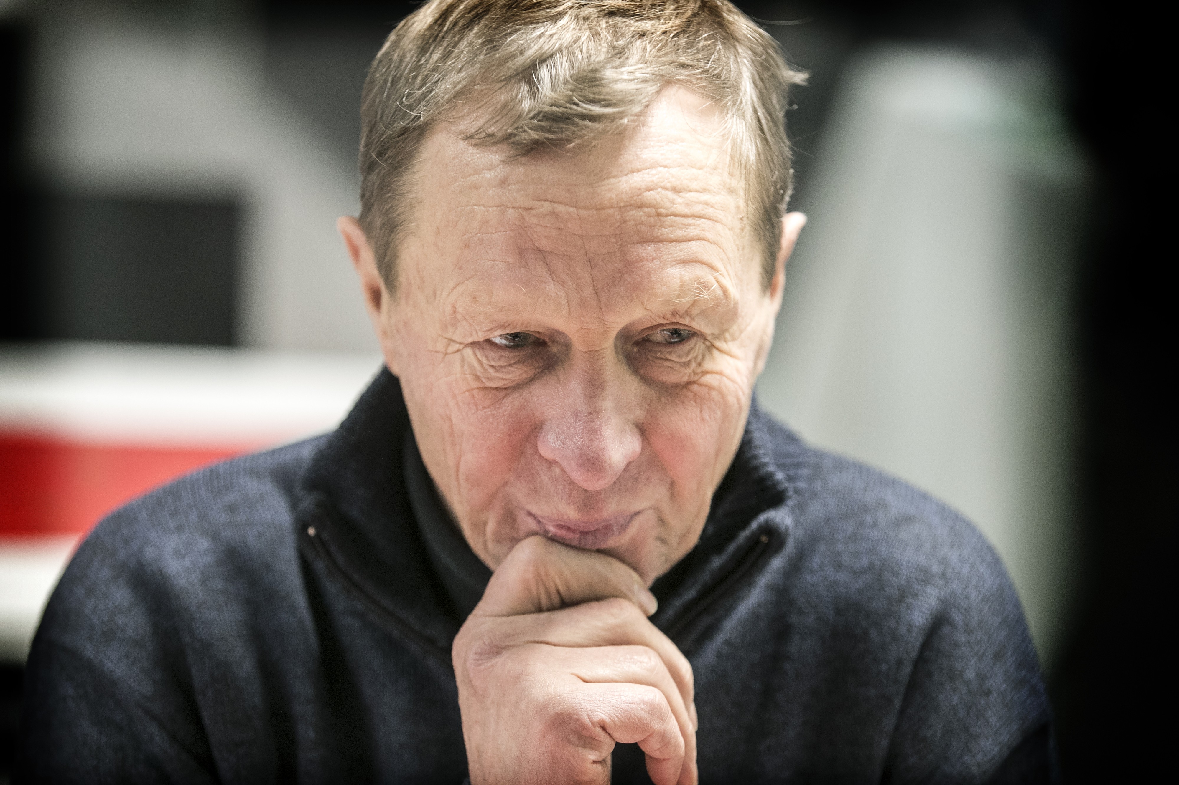 Pekka Korven kumpikin poika, Hanne-Pekka ja Janne ovat mukana hevosbisneksessä. Isä on jättänyt osan töistä poikien vastuulle.