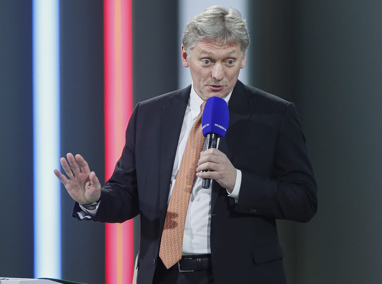 Venäjän presidentin Vladimir Putinin tiedottajaa Dmitri Peskovin mukaan mahdolliset syyt ydinaseiden käyttämiselle löytyvät kansallista turvallisuutta käsittelevistä ohjeistuksista, jotka ovat julkisia.