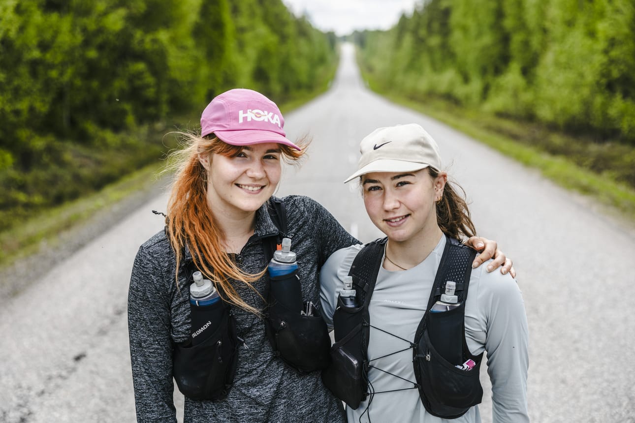 Moona Havula ja Rita Tuononen ovat yllättyneitä projektin saamasta positiivisesta huomiosta ja ihmisten halusta auttaa.