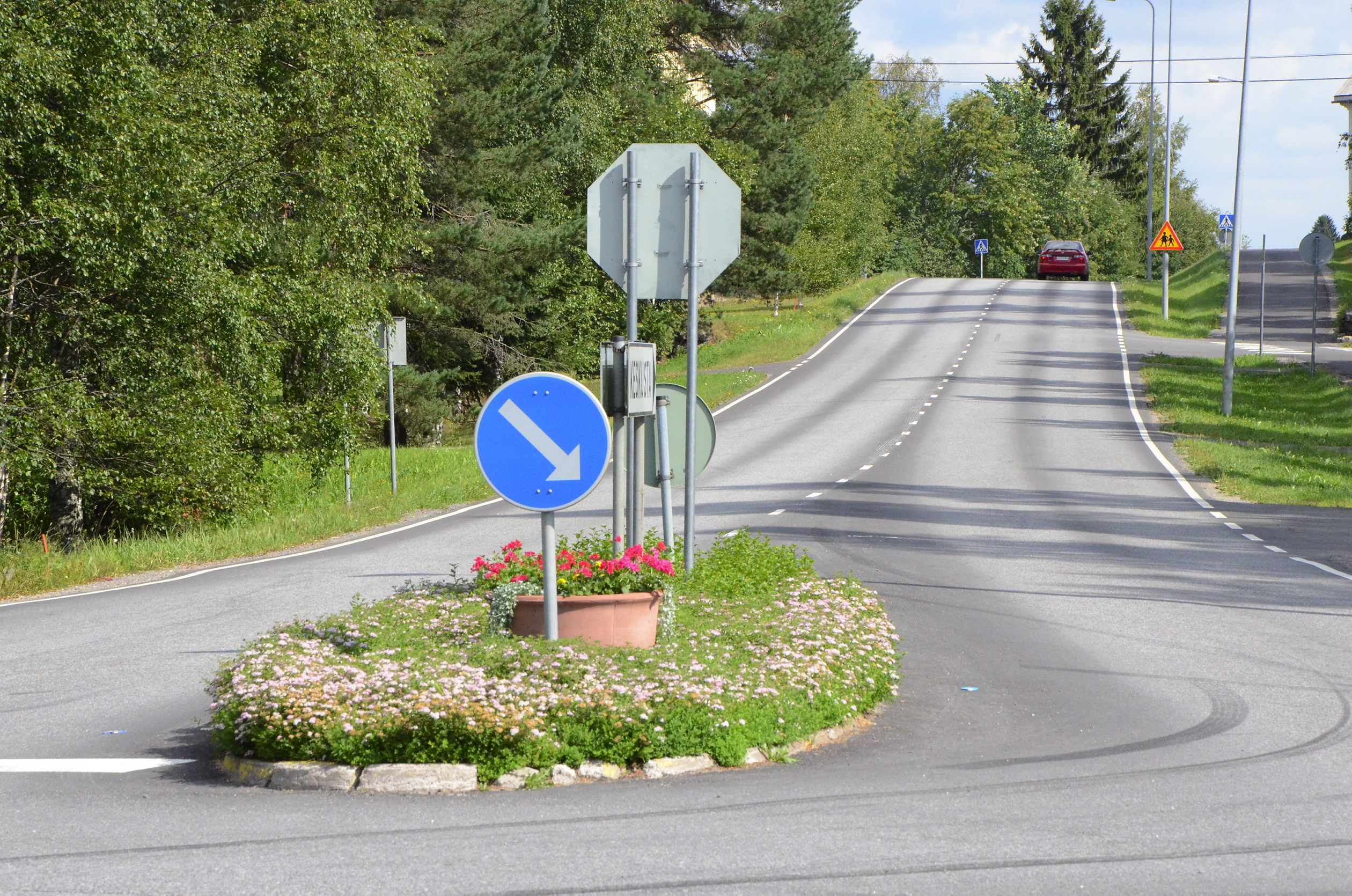 Kurikkaan palkataan puutarhuri ja kunnallistekniikan työntekijä ja liikuntapaikkojen hoitaja