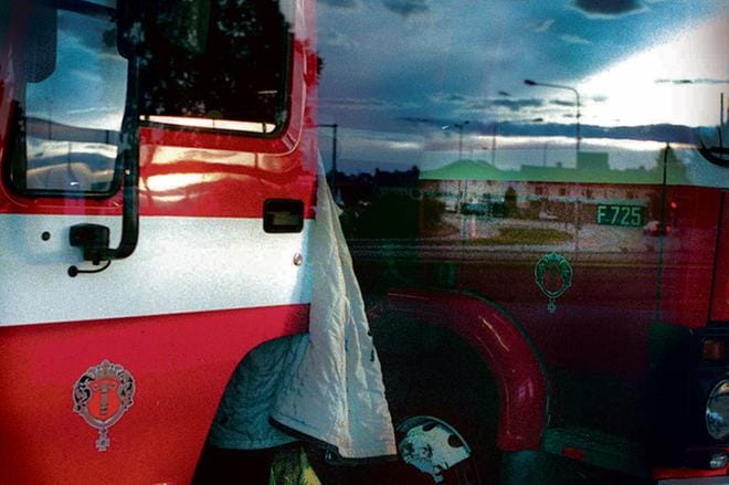 Kurikassa tuli levisi maastoon ja siitä kuusiaidan ja taimikon kautta heinälatoon. KUVA: EETU SILLANPÄÄ
