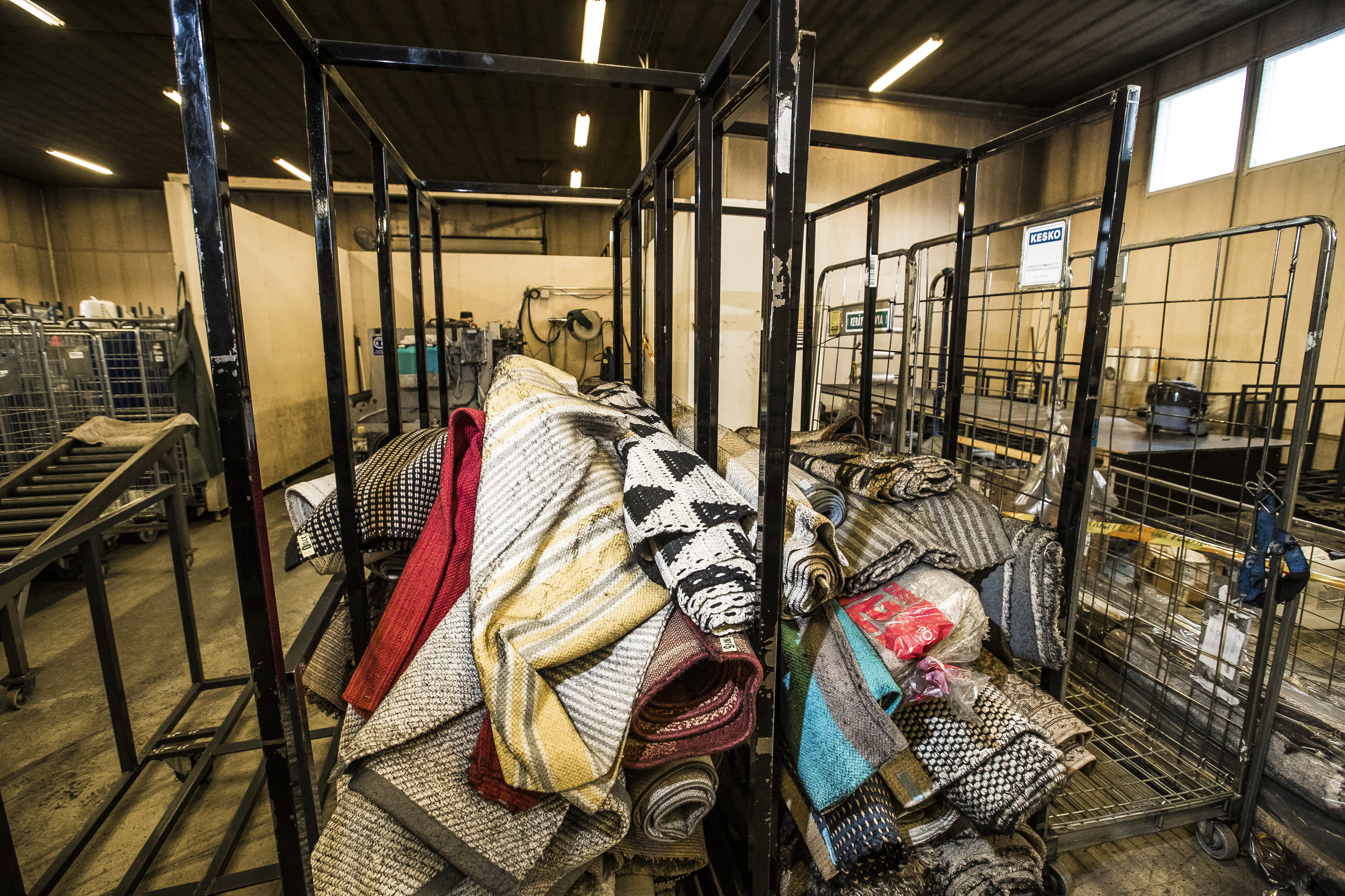 Vaikka palossa ei palanut muuta kuin muutama matto, olivat savu- ja nokivahingot mittavat.