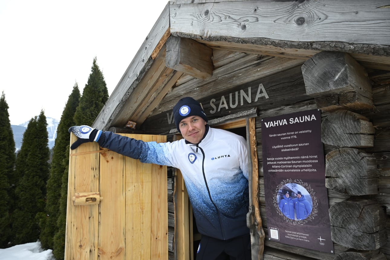 Arsi Ruuskanen on turvautunut Val di Fiemmessä Suomen joukkueen erikoisuuteen. Käytössä on Merikarvialta rahdattu puusauna.