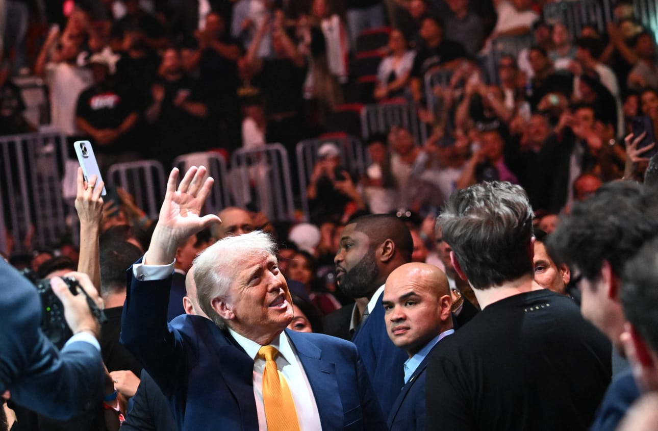 Arvion mukaan Yhdysvaltain presidentti Donald Trump on fyysisesti ja psyykkisesti täysin kykenevä toimimaan valtionpäämiehenä ja asevoimien komentajana. Arkistokuva. LEHTIKUVA / AFP
