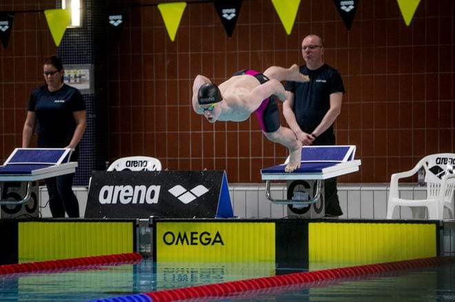 Alex Lydman oli mitalivauhdissa myös ikäkausimestaruusuintien toisena kilpailupäivänä lauantaina. Kuva: Jaakko Elenius