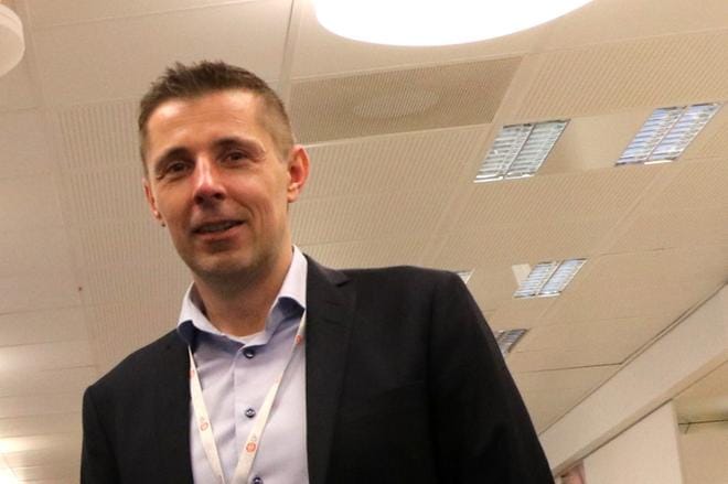 Pankinjohtaja Markku Pelkonen painottaa asiakkaiden menestyksen merkitystä pankille. KUVA: SARI HEINILÄ