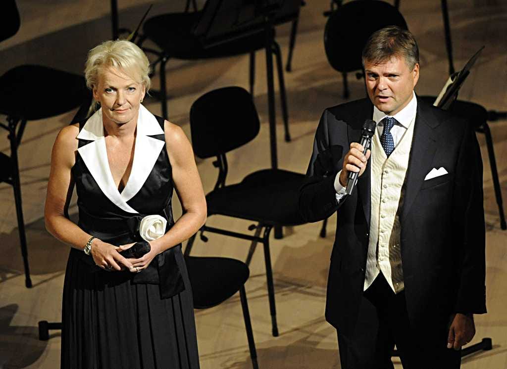 Musiikkitalon johtaja Helena Hiilivirta ja toimitusjohtaja Kenneth Katter Musiikkitalon avasivat Musiikkitalon Helsingissä 31. elokuuta 2011.