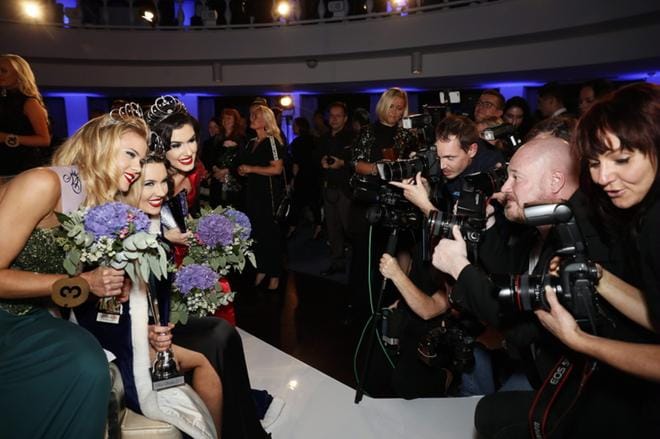 Miss Suomi -kisassa koettiin vaasalaisittain jännittäviä hetkiä viime minuuteille. Pohjalaiset eivät lopulta selvinneet voittajakolmikkoon.KUVA: LEHTIKUVA / RONI REKOMAA