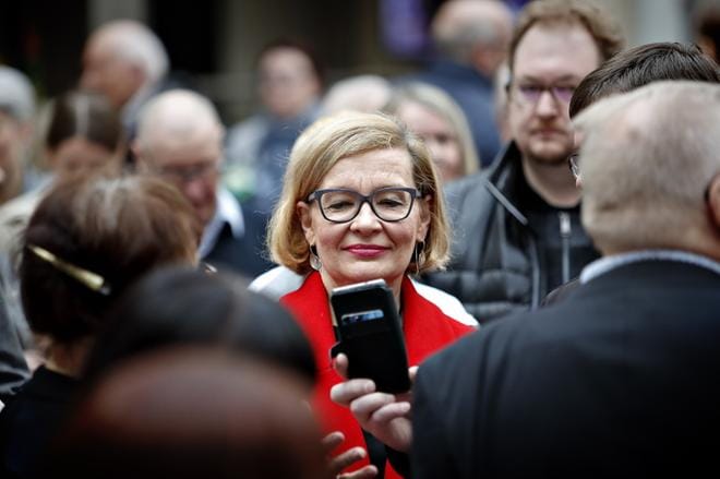 Kansanedustaja Paula Risikon (kok.) äänestyspaneeli ei toiminut aborttilaista äänestettäessä. Asia ratkesi kuitenkin äänestyksen jälkeen. Arkistokuva.