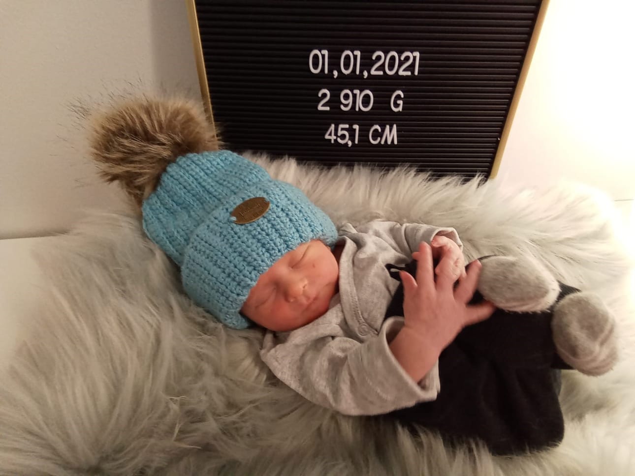 Vuoden 2021 ensimmäinen vauva on tässä.