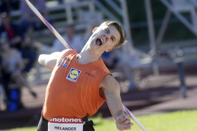 Raamikas, 195 cm pitkä, Oliver Helander on Tero Heiskan mielestä matkalla kohti maailman huippua. KUVA: VESA MOILANEN