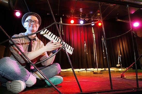 Musiikkialan ammattitutkinnon suorittanut Mikael Myrskog toivoo joskus tienaavansa elantonsa jazz-lavoilla.