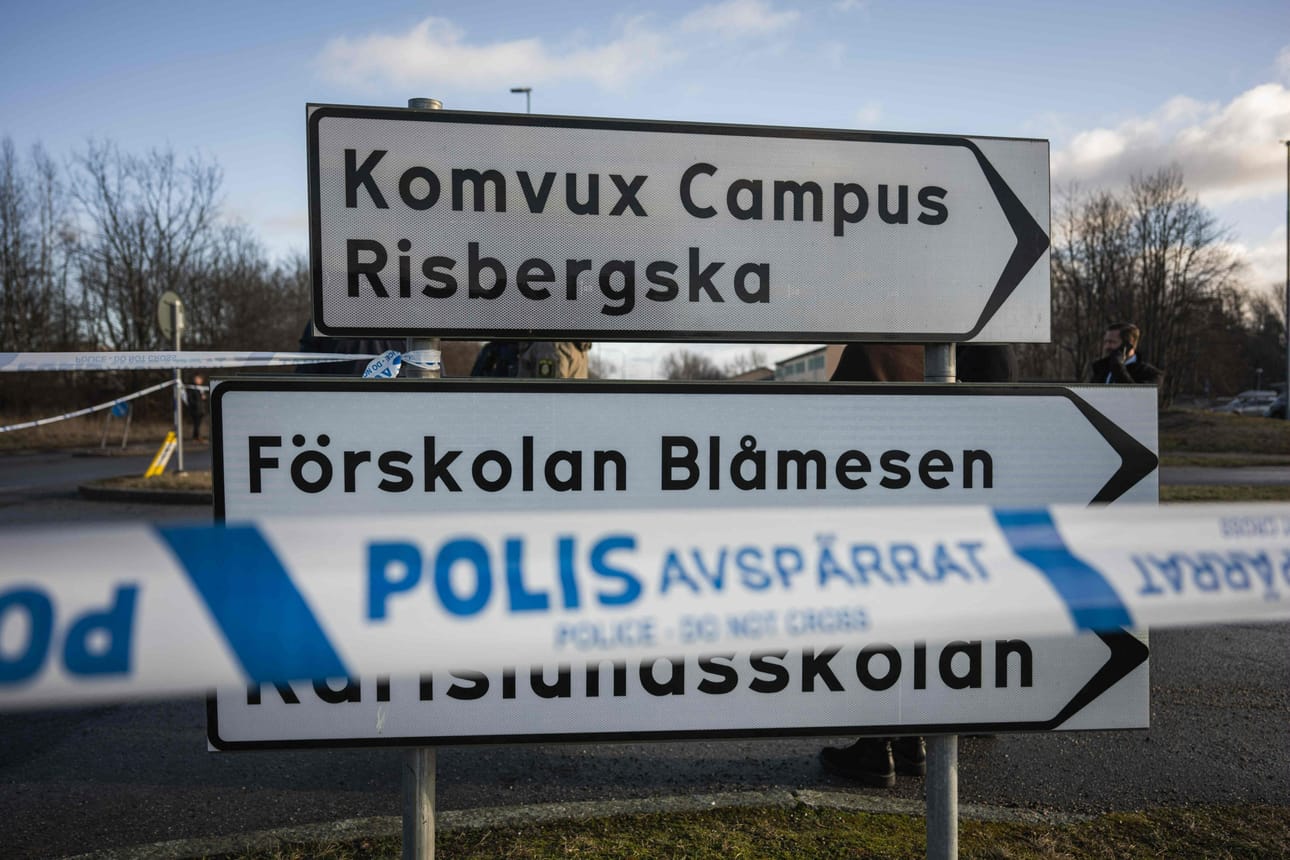 Ainakin 11 ihmistä kuoli tiistaina aikuiskoulutusta tarjoavaan Risbergskan oppilaitokseen tehdyssä hyökkäyksessä Örebrossa. LEHTIKUVA/AFP