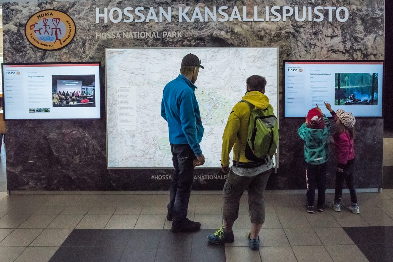 Hossa valmistautuu avajaisiin.