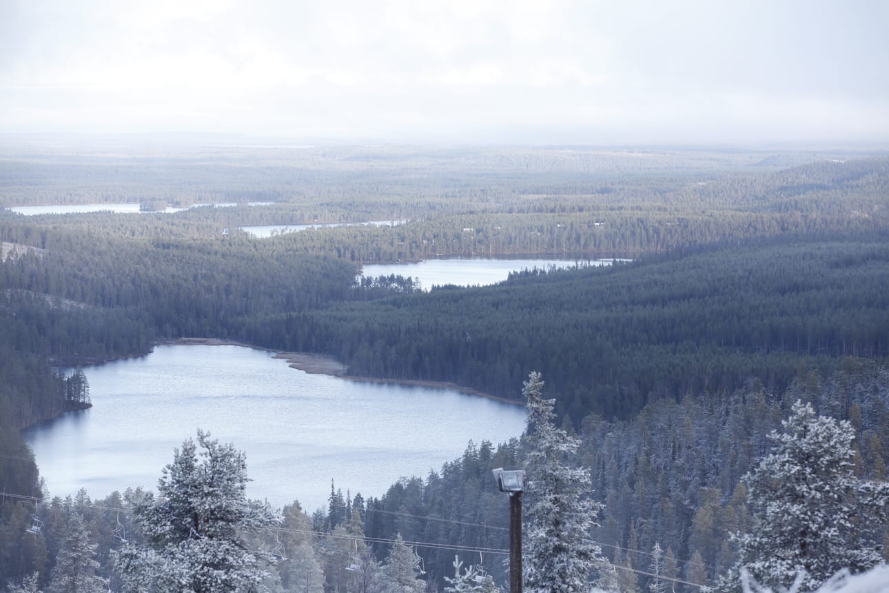 Kuva Rukan huipulta Juomasuon suuntaan.