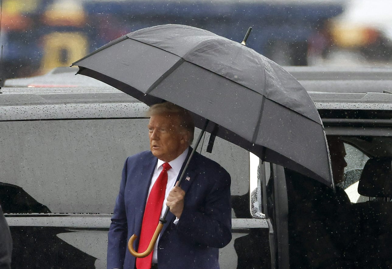 Trump on toistuvasti viitannut itseensä kohdistuneisiin rikostutkintoihin poliittisina ajojahteina. LEHTIKUVA/AFP