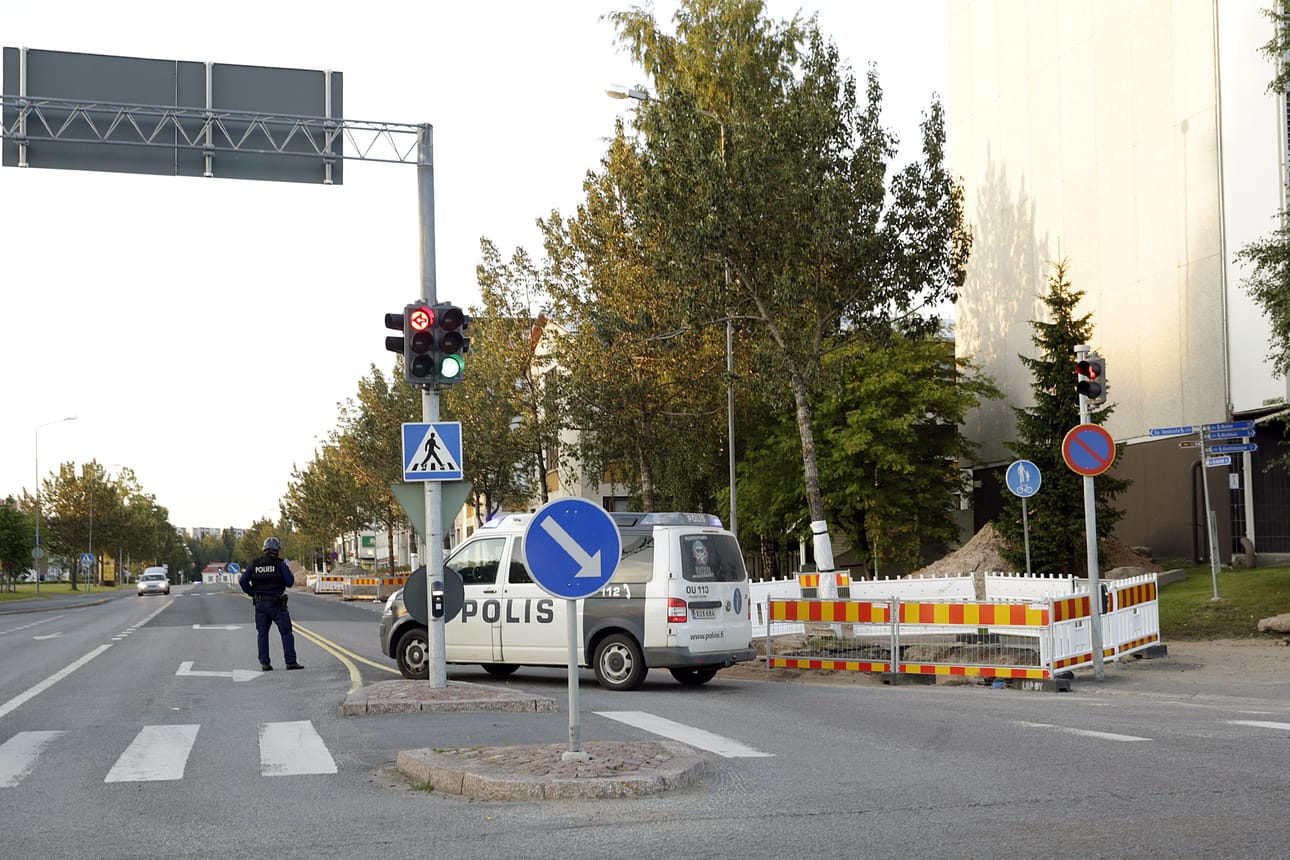Ampumavälikohtauksen vuoksi Raksilassa eristettiin laajoja alueita sunnuntai-iltana.