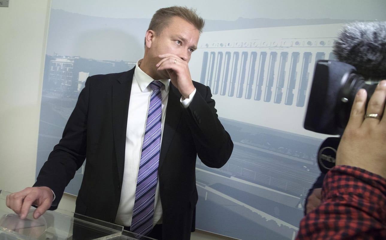 "En innostu puheenjohtajan haastamisesta", Kaikkonen vastaa kysymykseen halusta lähteä puheenjohtajakisaan.