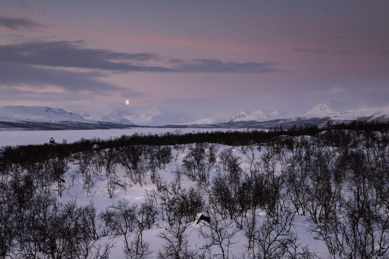 Ensilumi voi olla Kilpisjärvellä maassa jo torstaina.