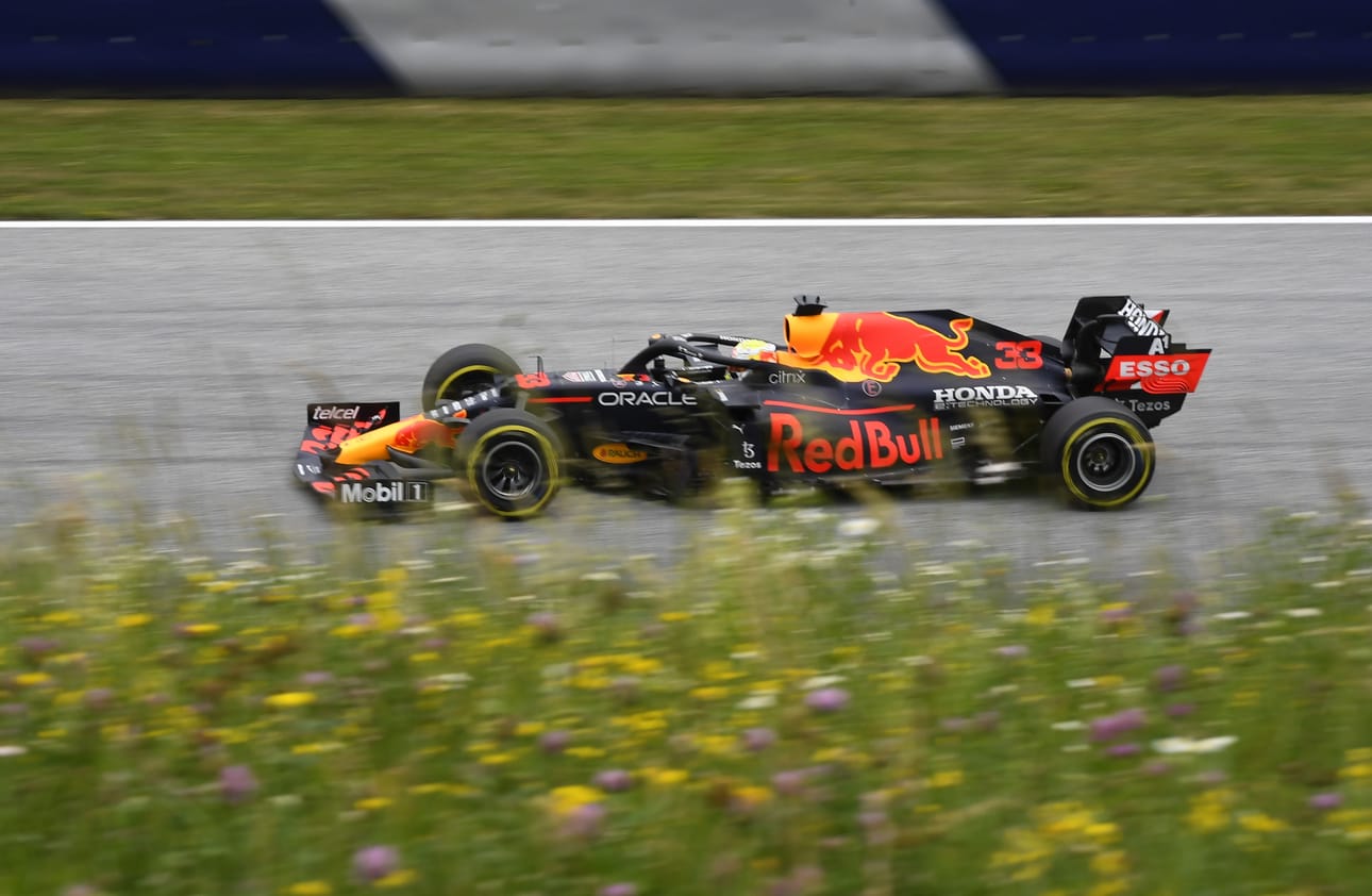 Max Verstappen nappasi paalupaikan kuten viikkoa aiemminkin Spielbergissä.