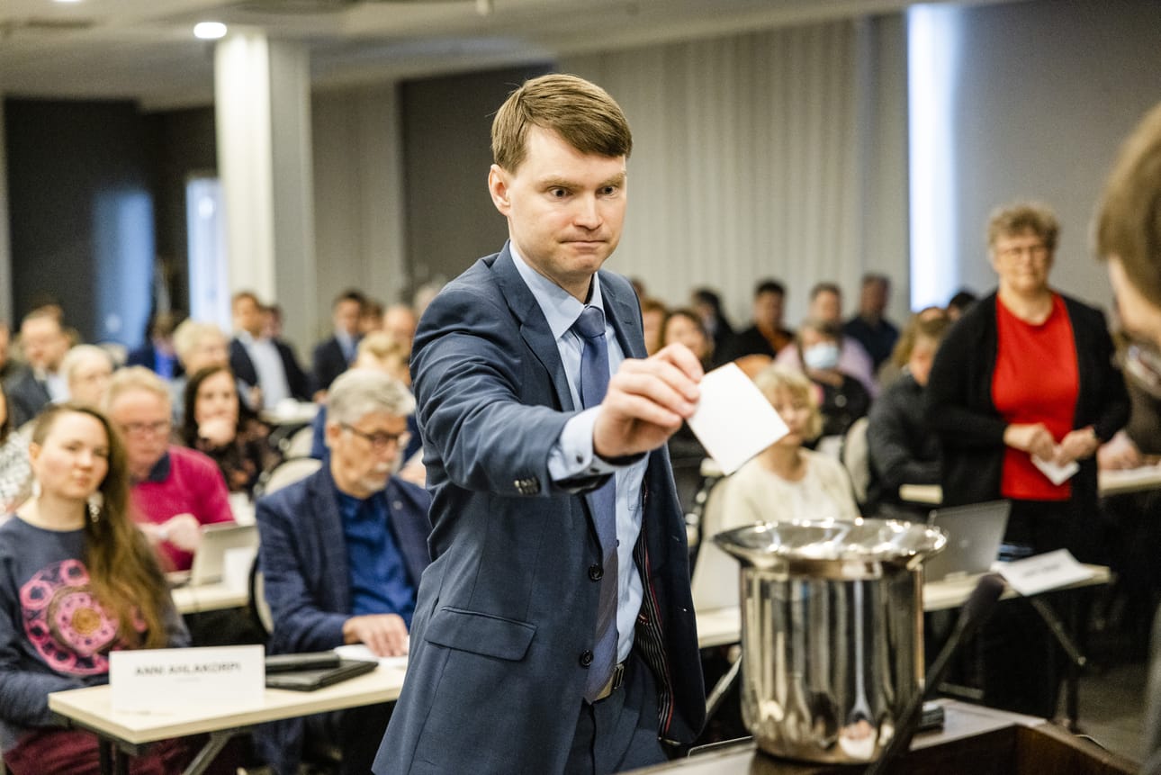 Heikki Autto anoo eroa Lapin liiton hallituksesta muiden luottamustoimien vuoksi. Alkuviikosta Autto äänesti Lapin hyvinvointialueen aluevaltuuston kokouksessa Rovaniemellä.