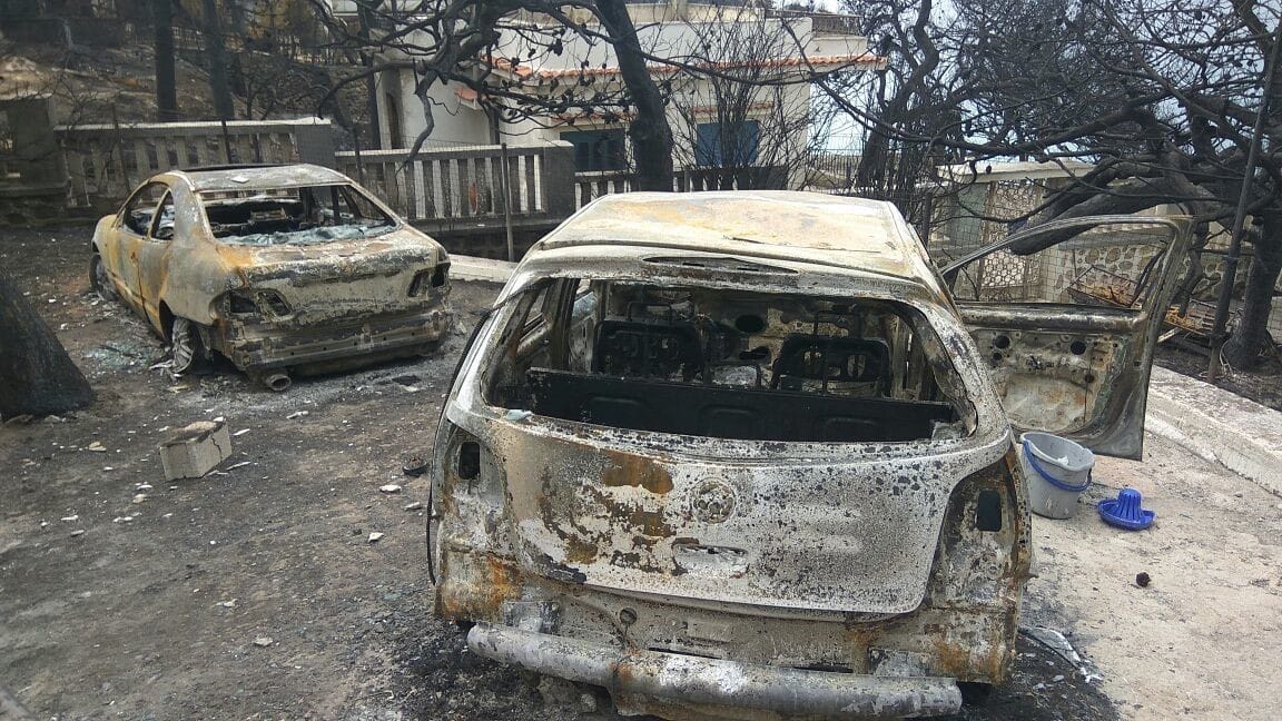 Ihmiset yrittivät paeta lähestyvää tulta. Monen kohtaloksi koituivat Matin kapeat kadut.