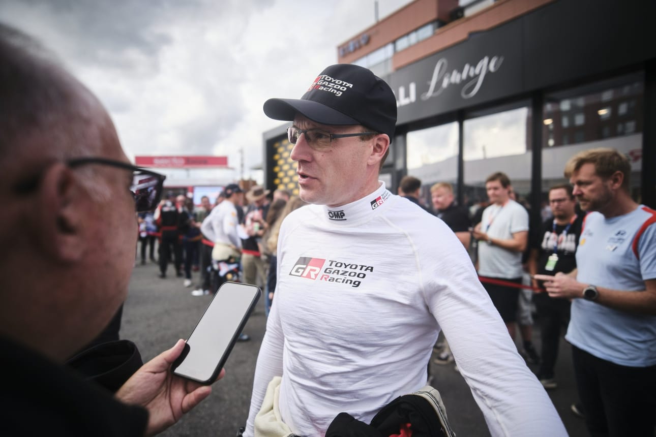 Jari-Matti Latvalan mukaan rallin SM-sarja on yksi maailman kovimmista rallisarjoista. LEHTIKUVA / Hannu Rainamo