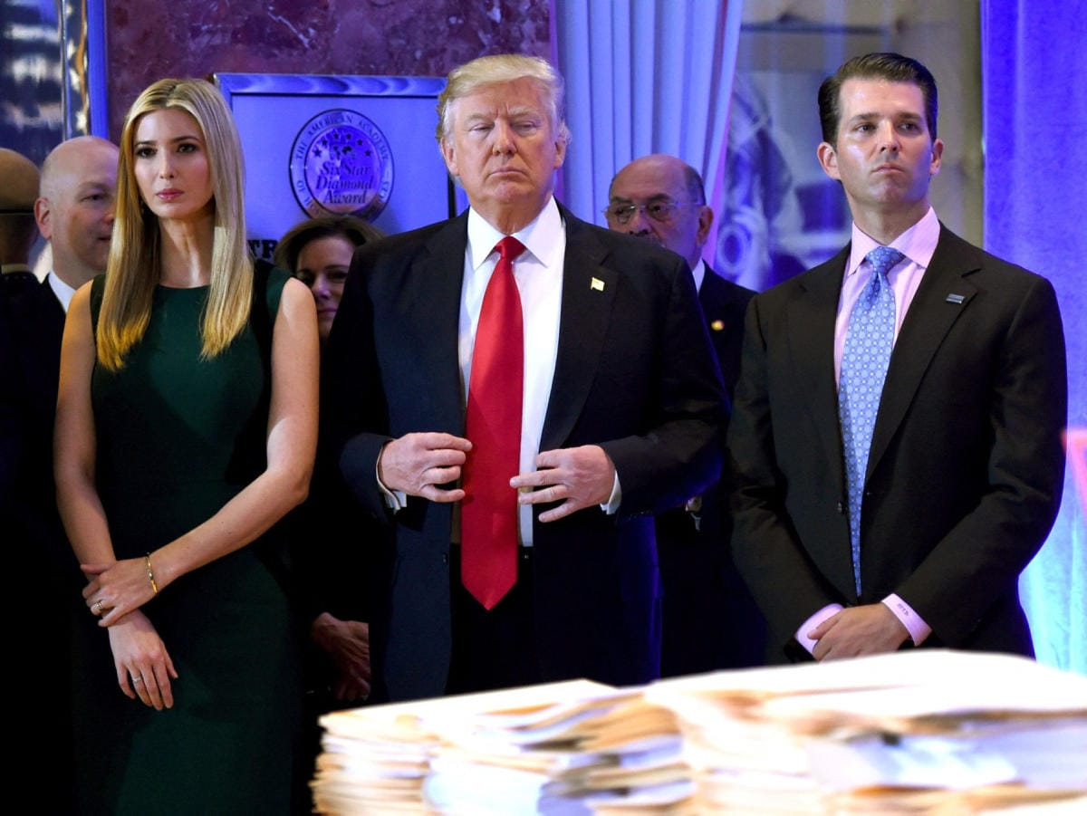Tuomari on määrännyt myös Donald Trumpin vanhimmat lapset Donald Trump Jr:n ja Ivanka Trumpin todistajiksi isänsä yritykseen kohdistuvassa petostutkinnassa. LEHTIKUVA / AFP