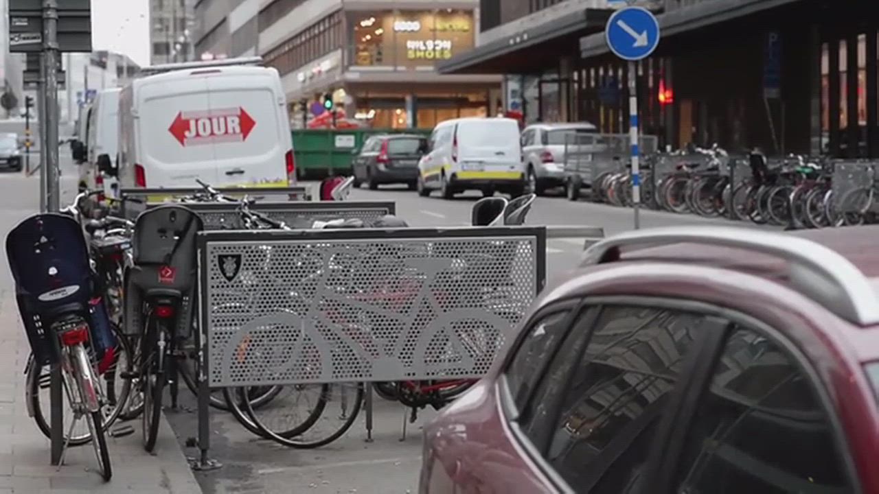 Elämä palaamassa Tukholman keskustaan