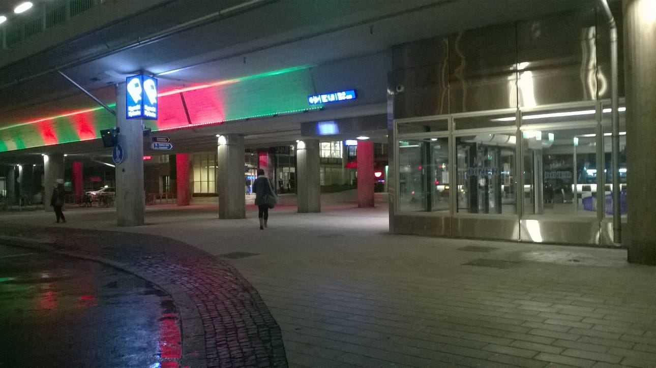 Myyrmäen juna-asemalla sattui ampumavälikohtaus maanantai-iltana.