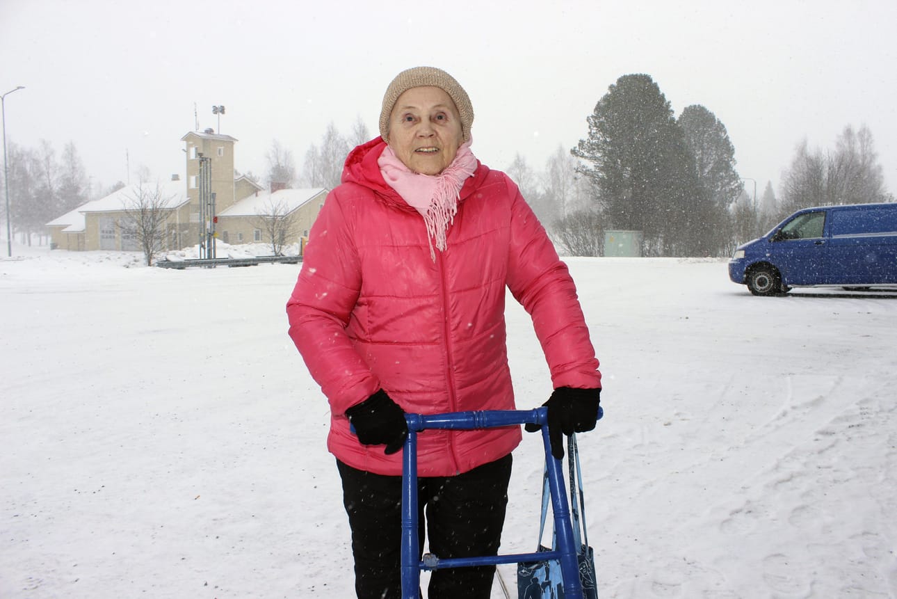Teneriffalla vuosia asunut Anneli Koivikko kotiutui Karijoelle, mistä hän ei lupaa muuttaa koskaan pois.