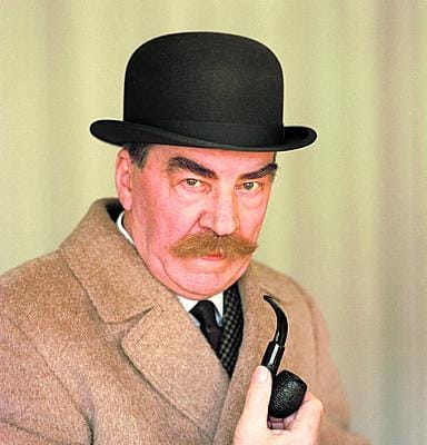 Palmua näyttelevä Joel Rinne "Vodkaa, komisario Palmu" -elokuvan kuvauksissa vuonna 1969.