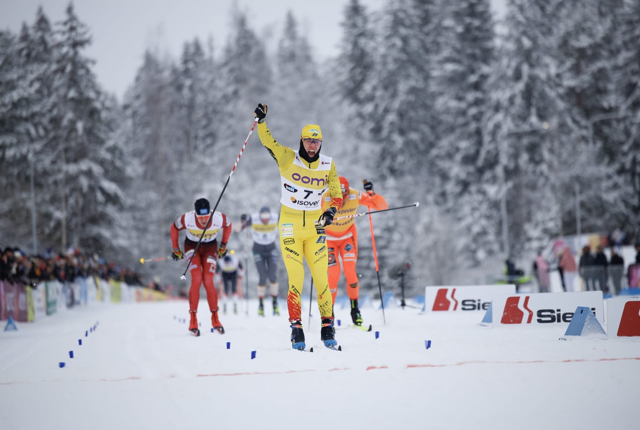 Ike Melnits tuuletti SM-kultaa. Markus Vuorela (oik.) jäi tuplamestaruudesta hieman. Pronssia otti Ville Ahonen (vas.).