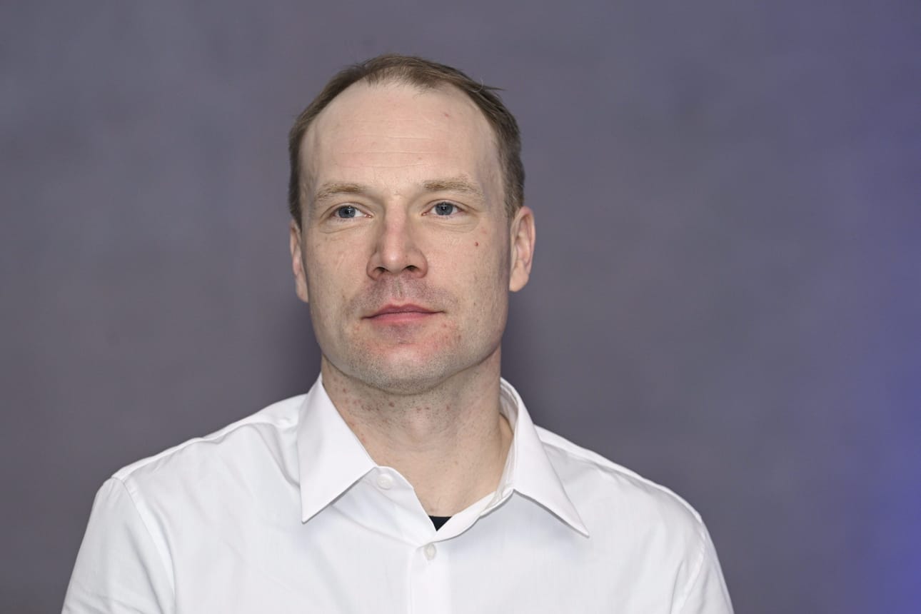 Jari-Matti Latvala kokee, että suomalaisvoitto Sardiniassa voi olla liikaa pyydetty. LEHTIKUVA / Heikki Saukkomaa
