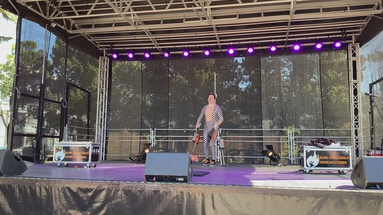 Taikuri-jonglööri Janne Mustonen