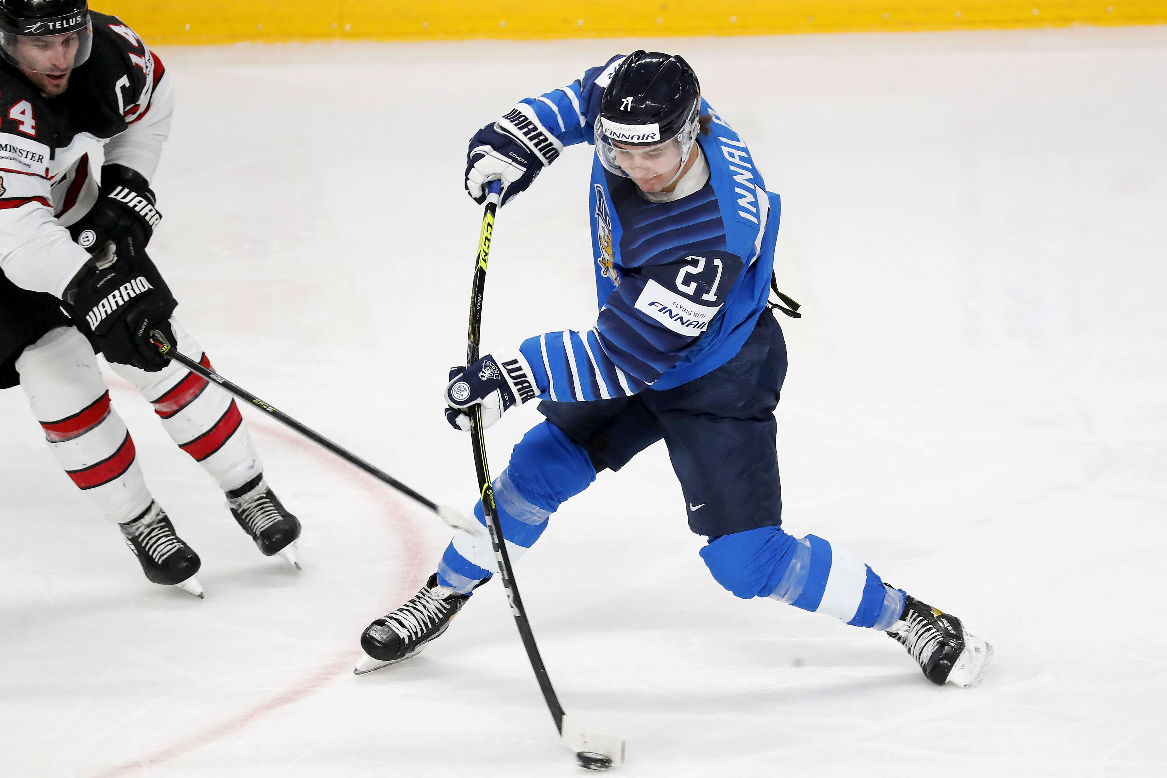 Viime kevään MM-komeetta hiipui Leijonien vaihtopenkille – Jere Innala haki tuntumaa varamiesten aamujäiltä ja toivoo uutta näyttöpaikkaa Tampereella