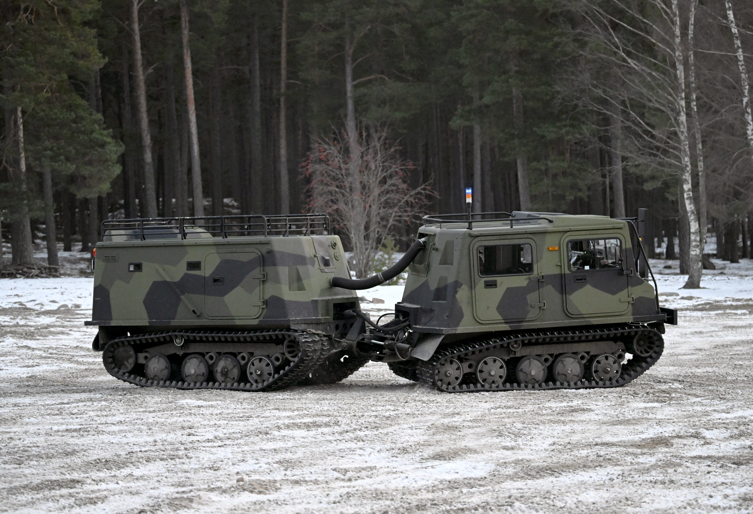 Armeijan vanha telakuorma-auto voi saada uuden elämän kauko-ohjattuna