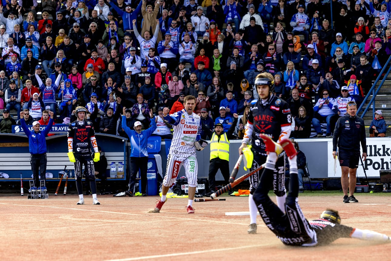 Tätäkin manselaisen paloa Veto-lukkari Teemu Kinnusen isännöimään kotipesään todisti viime lauantain ensimmäisessä loppuottelussa Saarikentällä 3287 katsojaa.