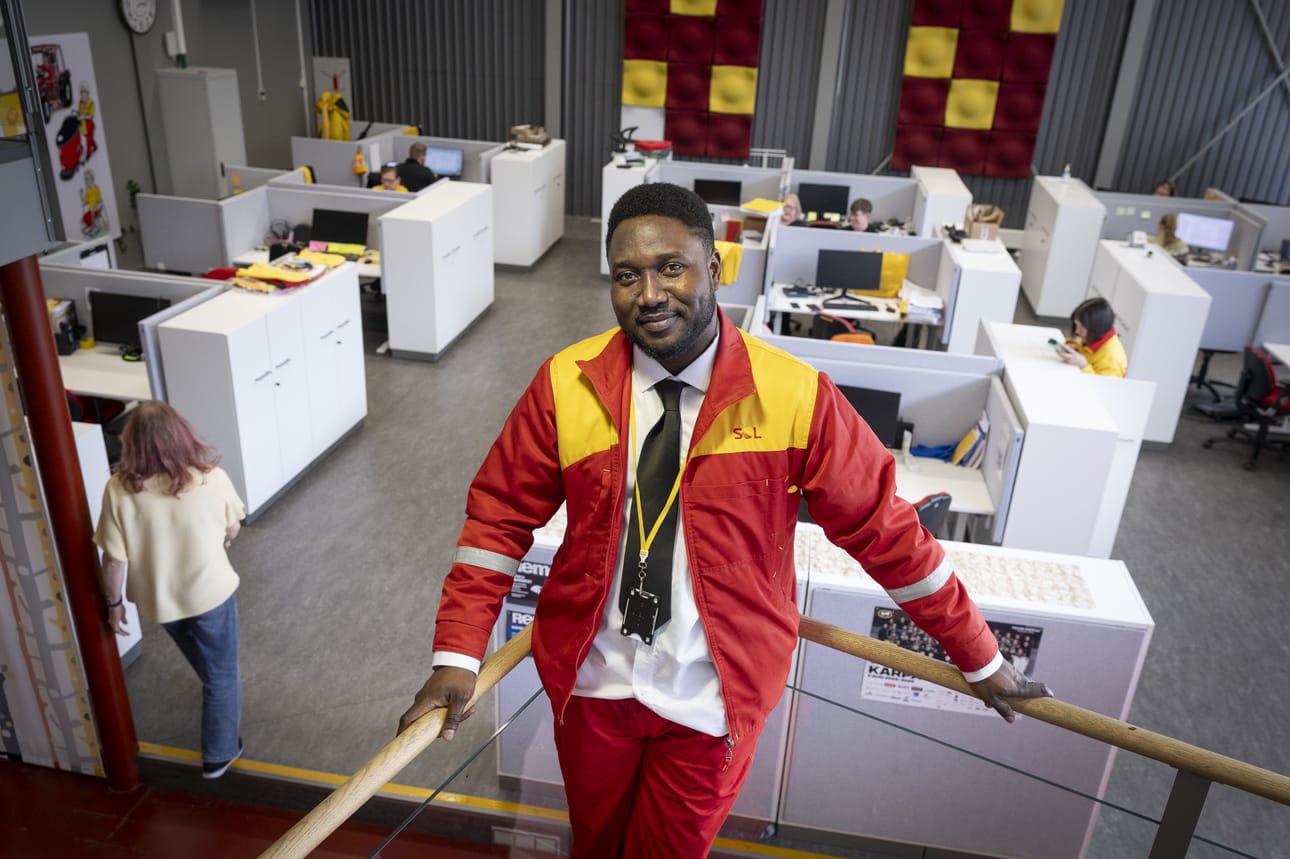 Junior Elijah Obagbemiro on tehnyt yli kahdeksan vuotta töitä SOL-palveluyrityksessä.