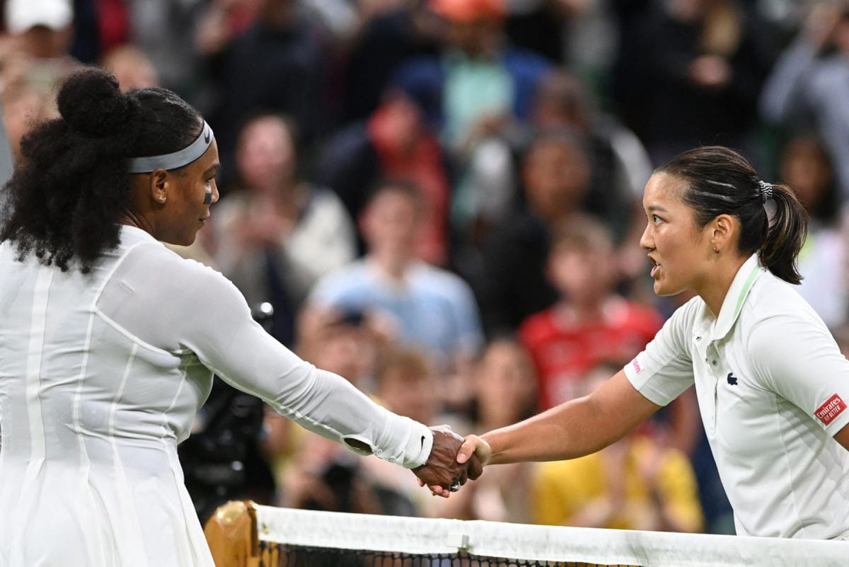 Tennislegenda Serena Williams kukistui Wimbledon-paluussaan Ranskan Harmony Tanin edessä. LEHTIKUVA/AFP
