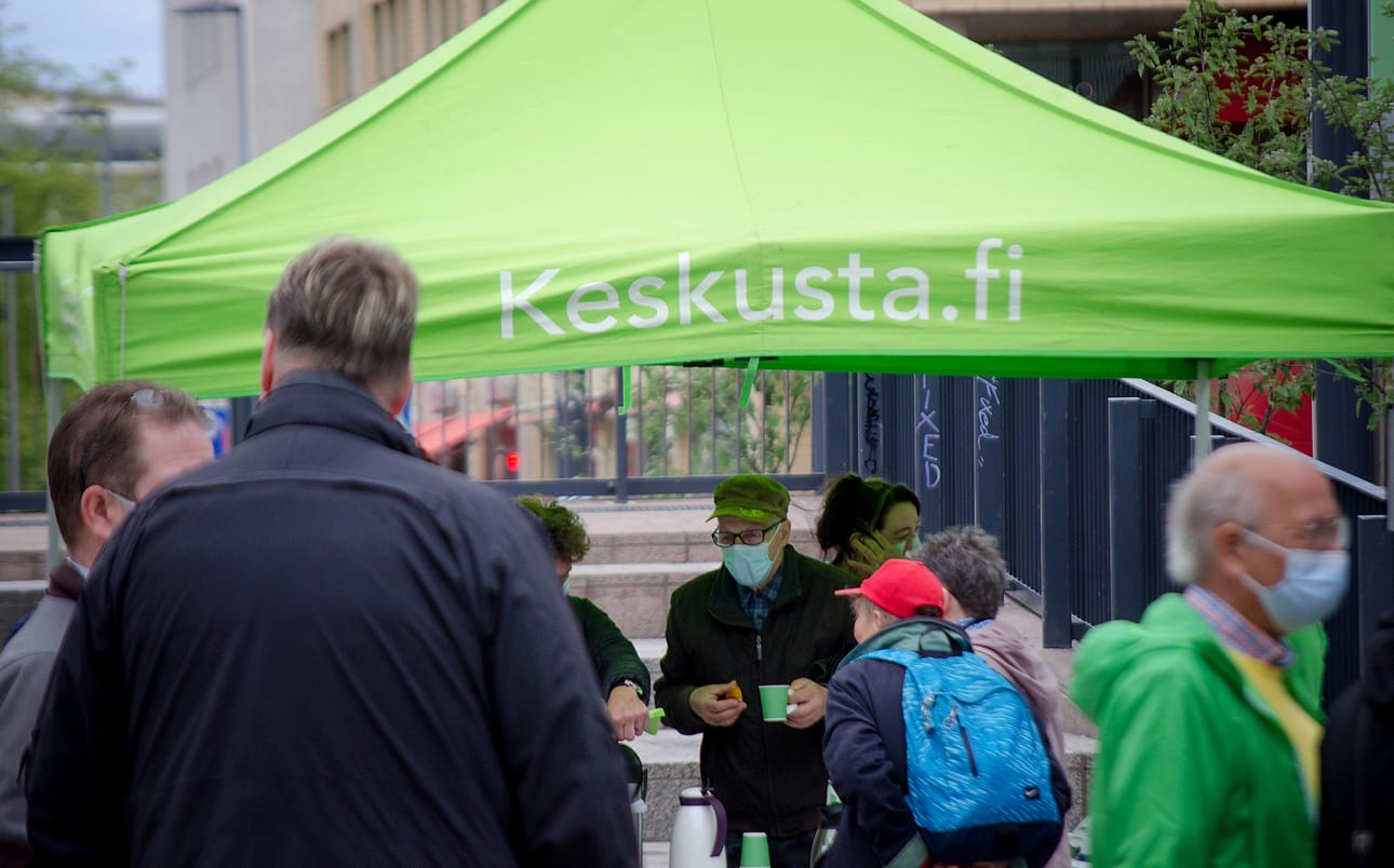 Keskustalla on paljon pelissä Oulun seudulla.