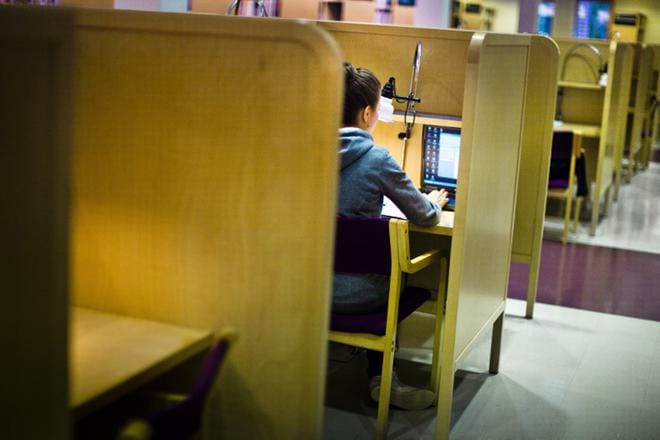 Suomen yliopistoissa ja ammattikorkeakouluissa opiskelee yli 200 000 perustutkinto-opiskelijaa. KUVA: Anssi Jokiranta