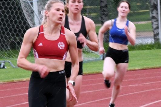 Alavutelainen Vilma Mäki kellotti 100 metrin aidoissa 13,75 ja pääsee alle 20-vuotiaiden EM-kisoihin Tallinnaan.