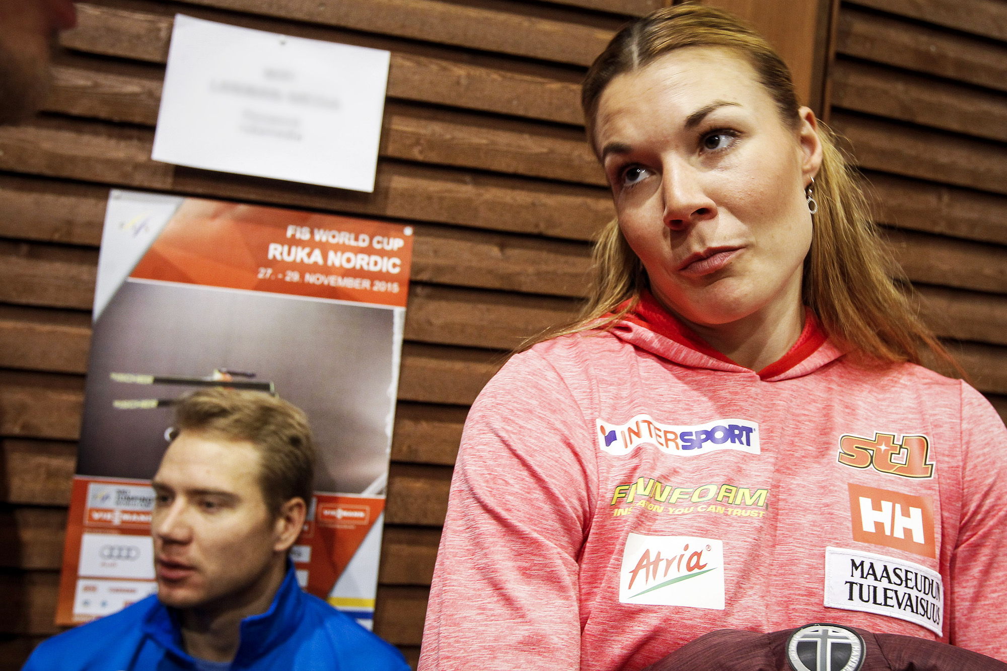 "Helpommallakin olisin voinut oman pääni päästää" – Mona-Liisa Nousiaisen traaginen elämä kirjaksi,  uutuusteos on koskettavaa ja hengästyttävää luettavaa