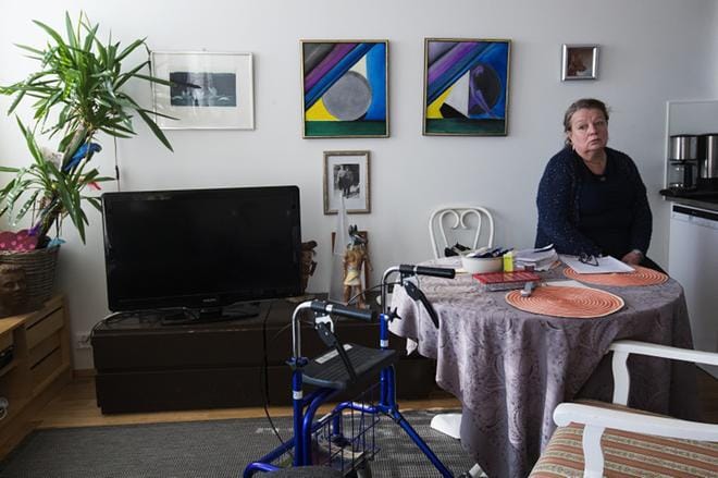 Vaasalaisten kotihoitajien pääluottamusmies Anne Humalamäki kertoo, että yhä useampi kaupungin kotihoitajista on sairaslomalla uupumisen takia. Huonokuntoisten vanhusten jättäminen yksin kotiin ja työn hutaiseminen kiireessä on ollut liian raskasta monelle hoitajalle. KUVA: Minna Antila